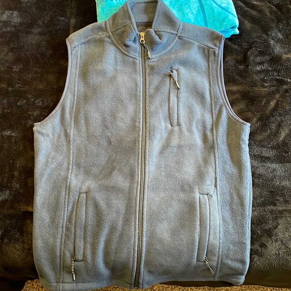 Backpacker Mens medium vest, navy blue, like new condition